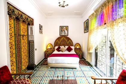 Apartment with 3 bedrooms in FES with enclosed garden and WiFi - image 12