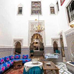Riad mounana 