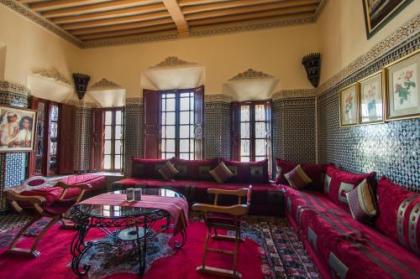 Riad Damia - image 11