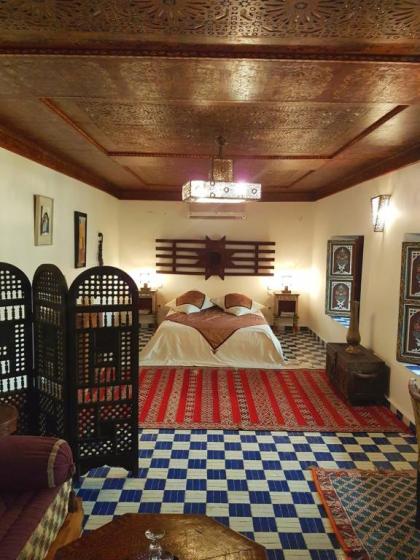 Riad Souafine - image 20