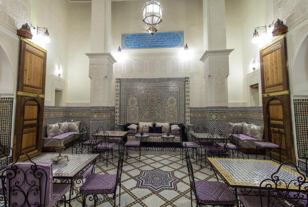 Riad Taryana - main image