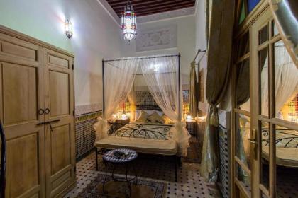 Riad Taryana - image 14