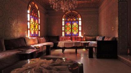 Riad Noumidya - image 9