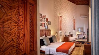 Karawan Riad - image 20