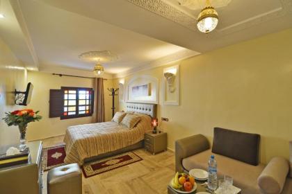 Hotel Blue Sky - image 10