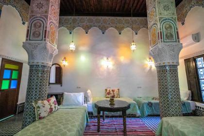 Riad Mounana - image 13