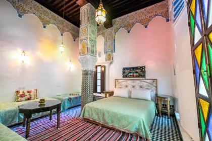 Riad Mounana - image 17