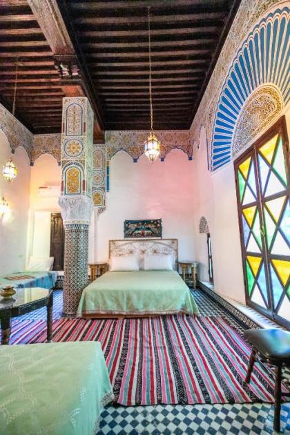 Riad Mounana - image 18