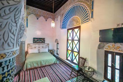 Riad Mounana - image 19