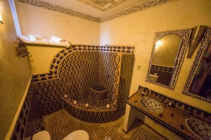 Charming Riad Ouliya in Fès - image 1