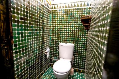 Apartment with 3 bedrooms in FES with enclosed garden and WiFi - image 14