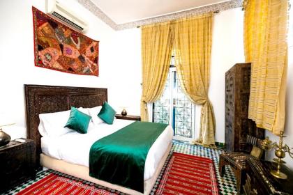 Apartment with 3 bedrooms in FES with enclosed garden and WiFi - image 20
