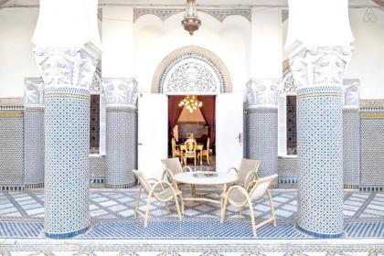 Apartment with 2 bedrooms in Fes El Bali Fes with enclosed garden and WiFi - image 1