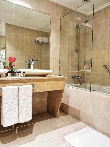 Nour Plazza Hotel - image 13