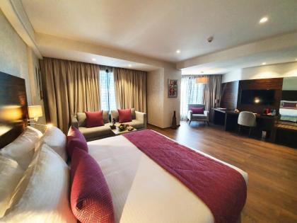 Nour Plazza Hotel - image 9